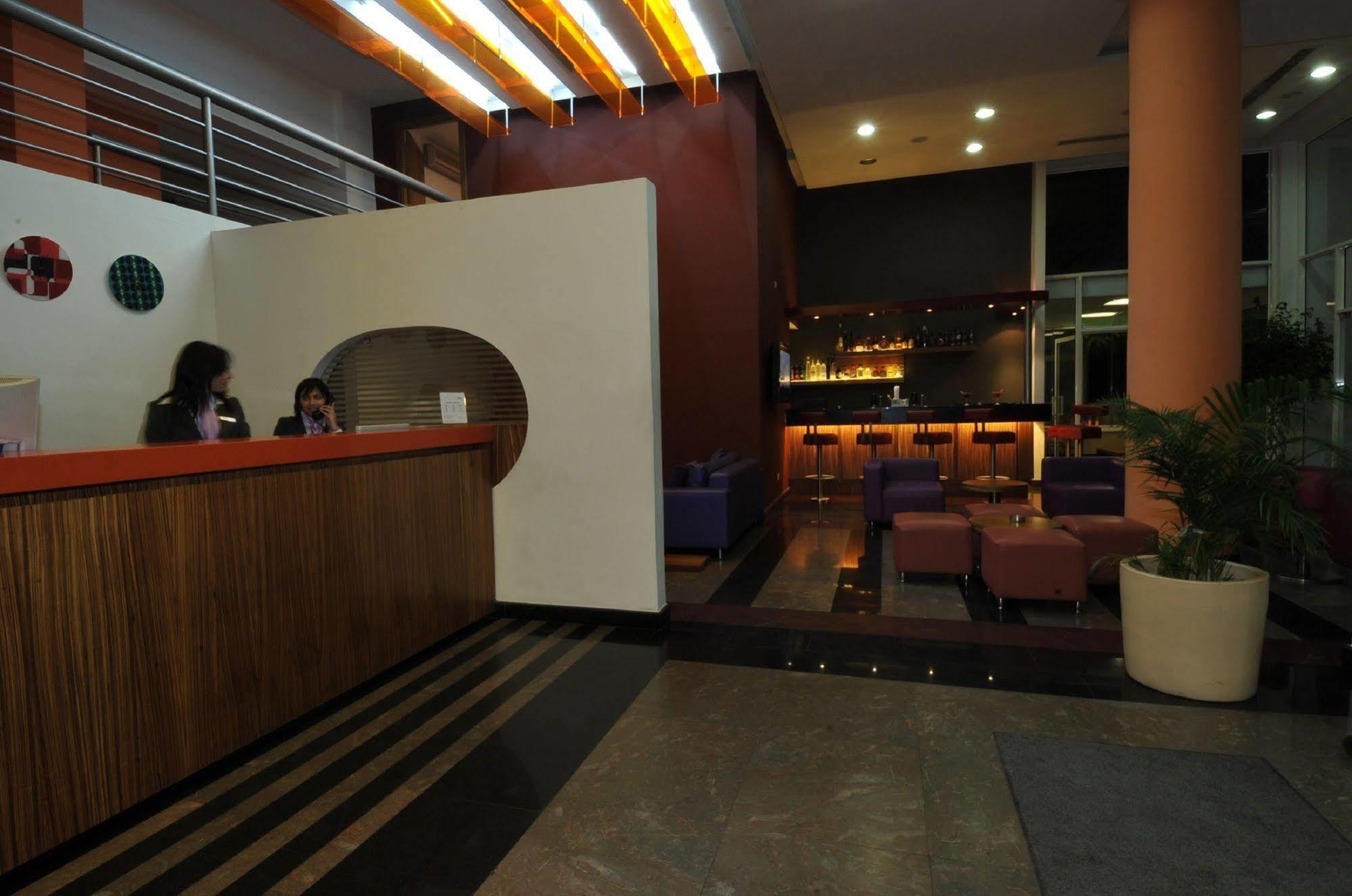 Aparthotel Chrome - 4*